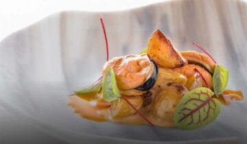 Cantabrian mussels with patatas Bravas (fried potatoes)